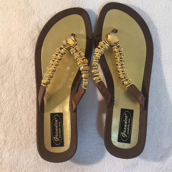 NWOT. Grandco Sandals - Picture 1 of 5